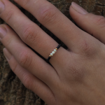 Pierścionek N°32 | spinel, perła