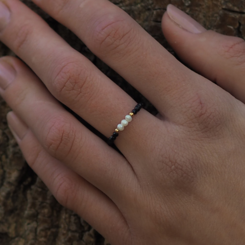 Pierścionek N°32 | spinel, perła